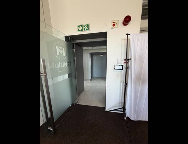 62M² BUILDING TO LET IN GREEN POINT